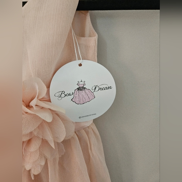 Peach Girls size 4 Dress with Flower - Picture 4 of 8